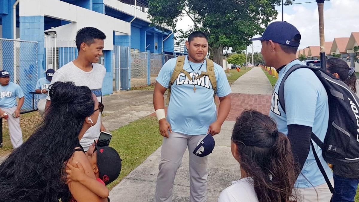 Team CNMI’s Angel Palacios shares a few words with spectators. Contributed photo