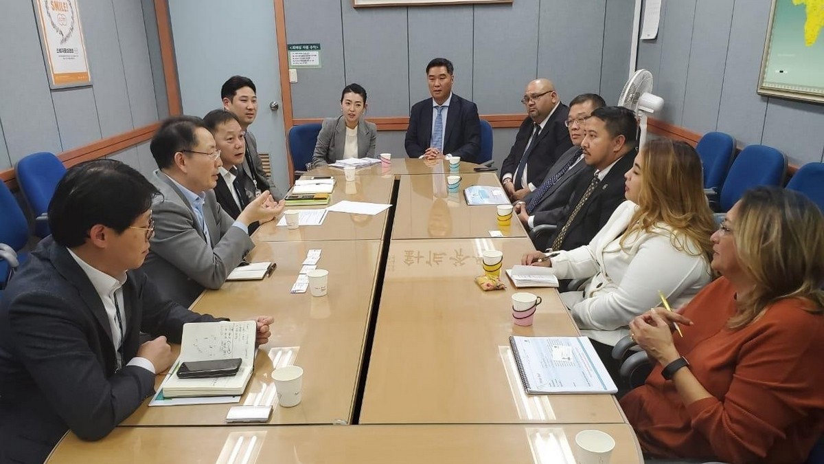 Gov. Ralph Deleon Guerrero Torres, third right, leads the Marianas delegation in meeting with Mode Tour on Feb. 21, 2020, to discuss ways to mitigate the impact of Covid-19 on travel to the destination.