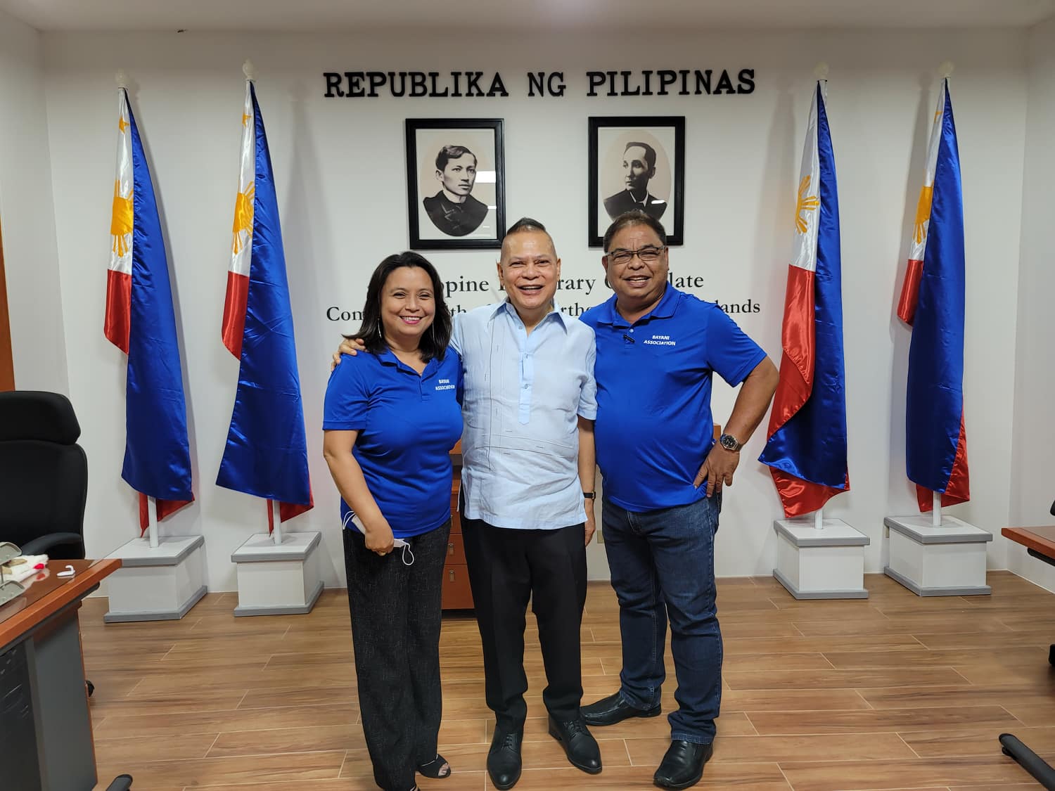 Philippine Hononary Consul Eli DM Arago, center, with Bayani Association president Annamae Adaza, left, and auditor Mario Mayuga.Bayani Association photo