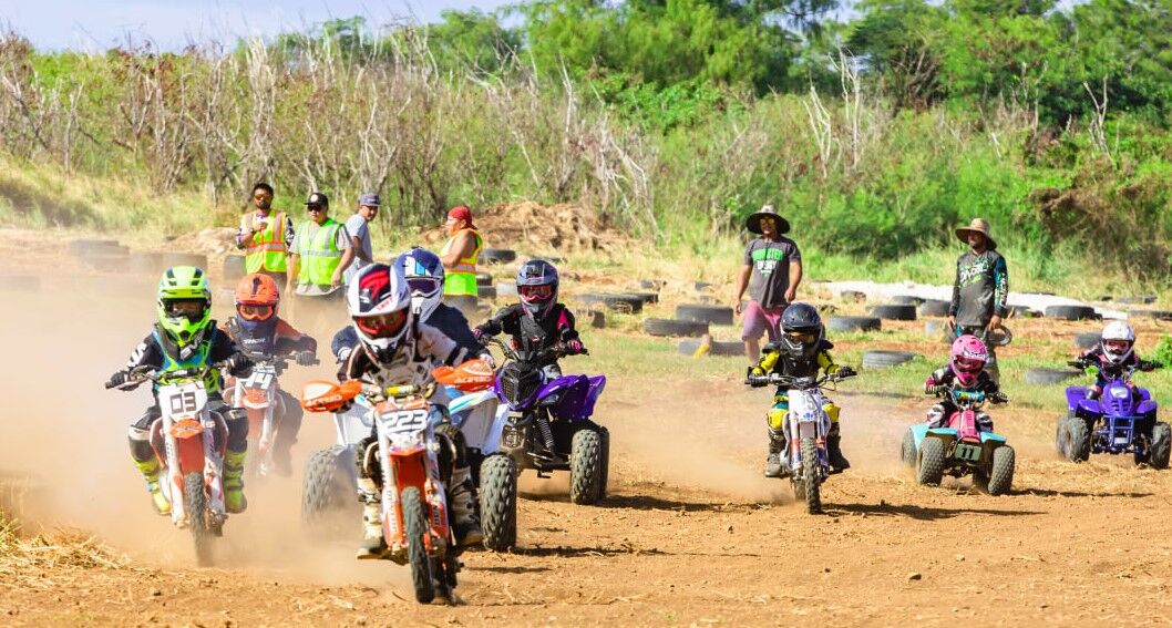 Jonoah Santos leads the pack in the Peewee 2 race at the Cow Town track on Sunday.Photo by Joseph Chin