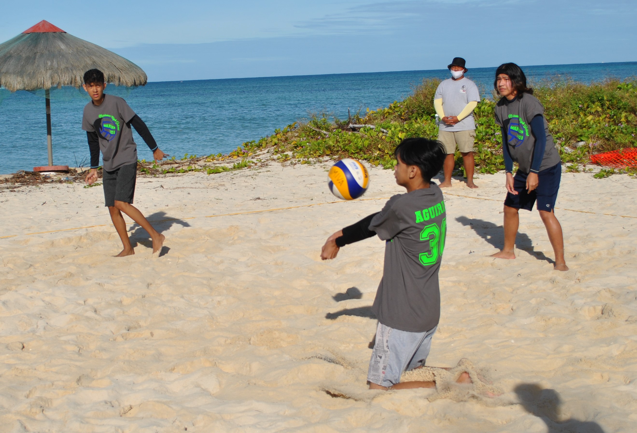 MHS 3's Erlwin Aguirre kneels for the save.