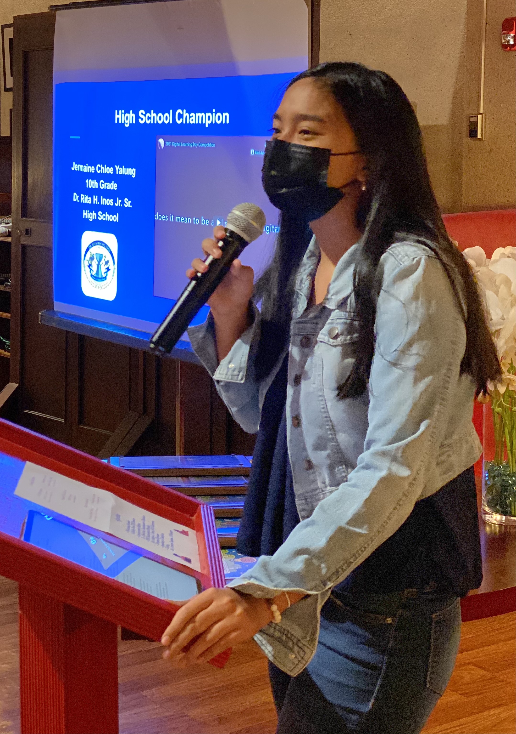 Dr. Rita H. Inos Jr. Sr. High School’s Jermaine Chloe Yalung explains her winning multi-media presentation in the high school category.PSS photo