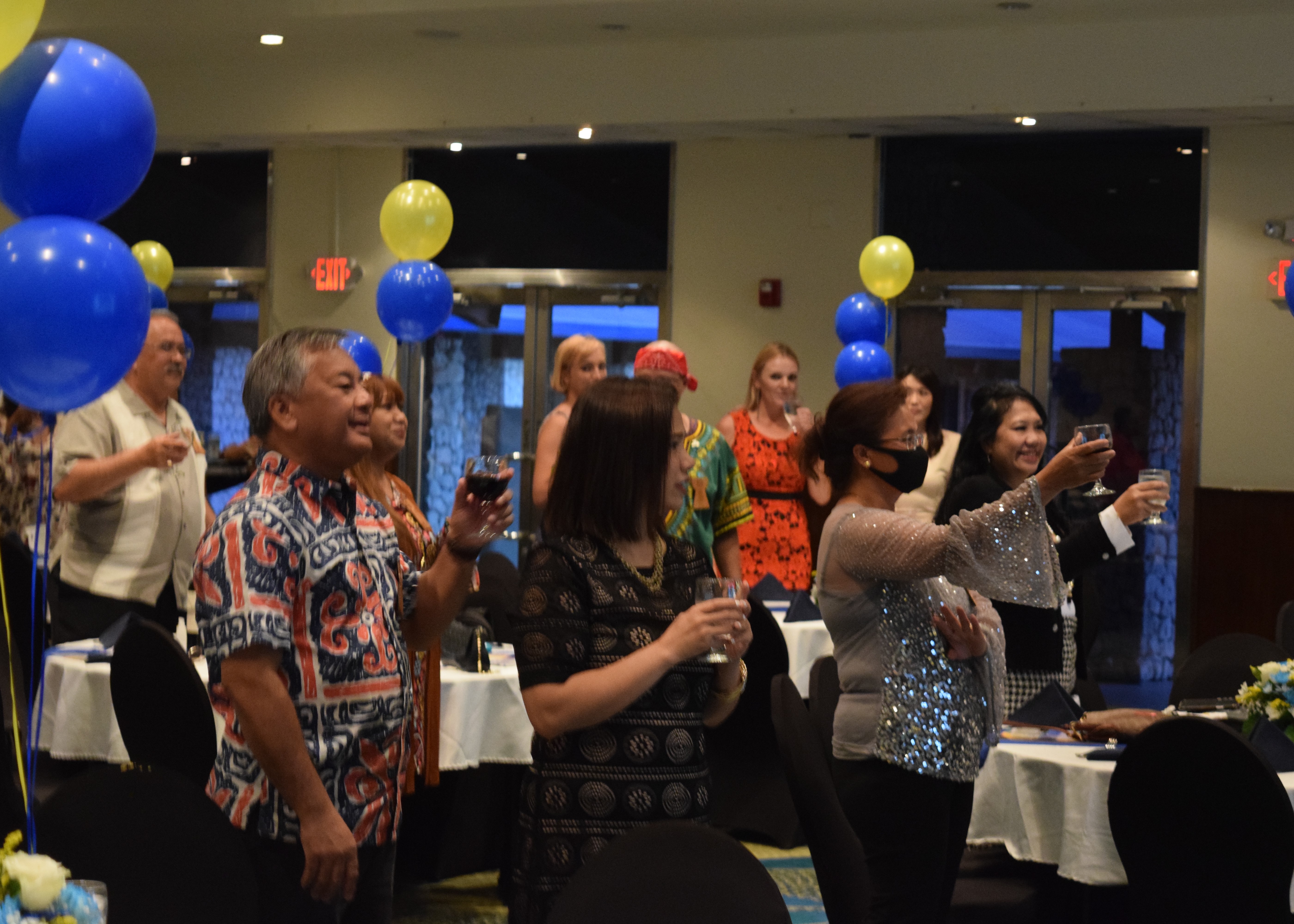 The Rotarians raise their glasses to honor the local club’s 53rd anniversary.Photo by Emmanuel T. Erediano