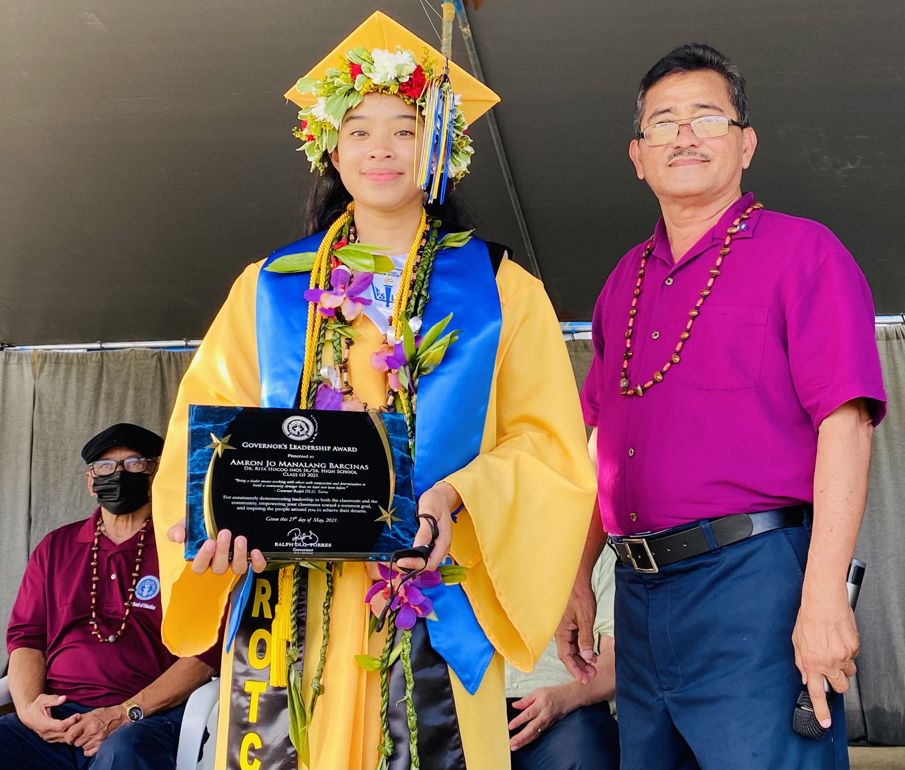 Rota Mayor Efraim Atalig presented the Governor’s Leadership Award to class valedictorian Amron Jo Manalang Barcinas.