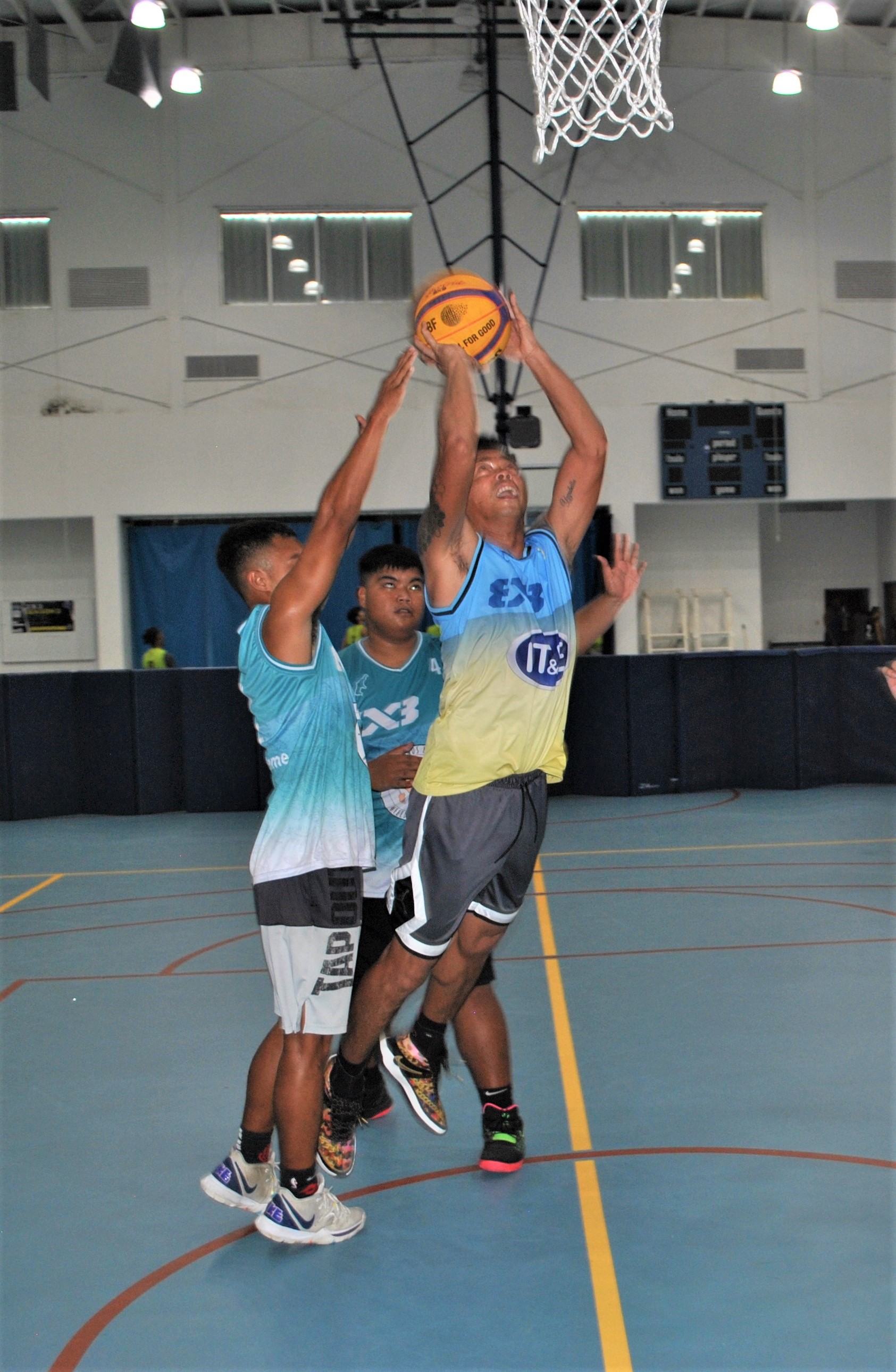 Ali'i's Marlon De Dios takes the shot.