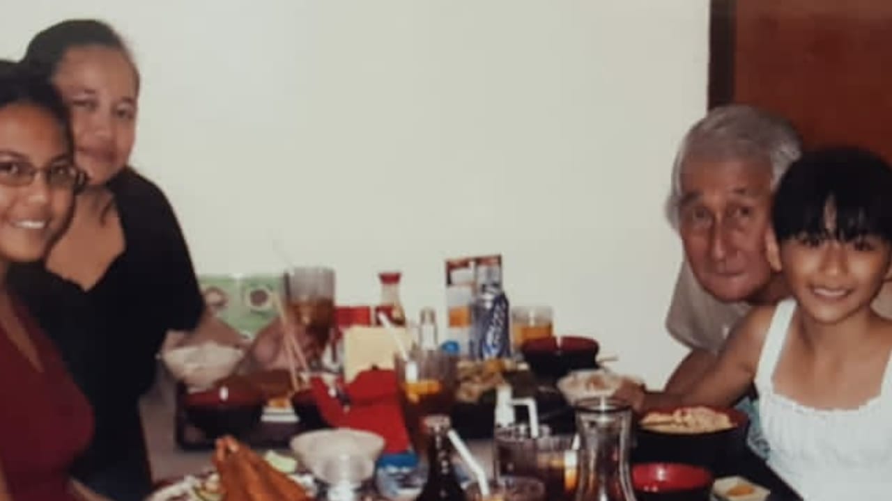 Carmen Cabrera Pangelinan with daughters Verena and Tomiko and late husband Mitch Pangelinan dine at Kinpachi Japanese Restaurant in 2008.