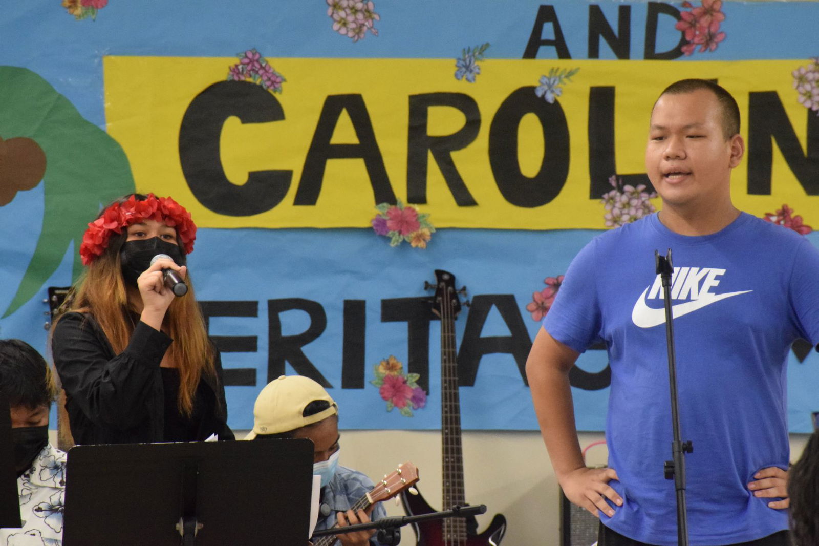 Junior student Munga Ma Senya De Sha and  Zi Gian Li perform a duet.