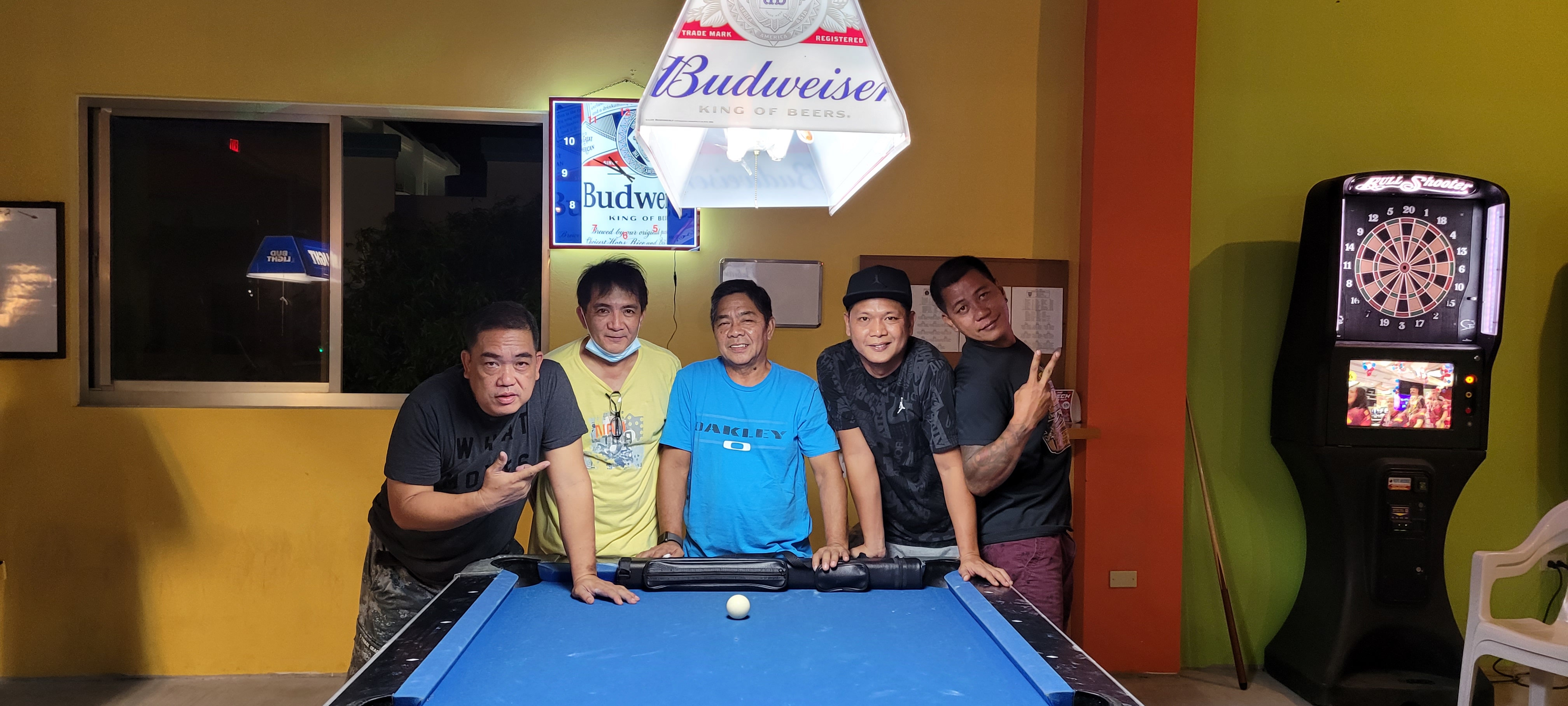 The Last Shot IT&E Destroyers pose for photo after their victory on Tuesday last week.