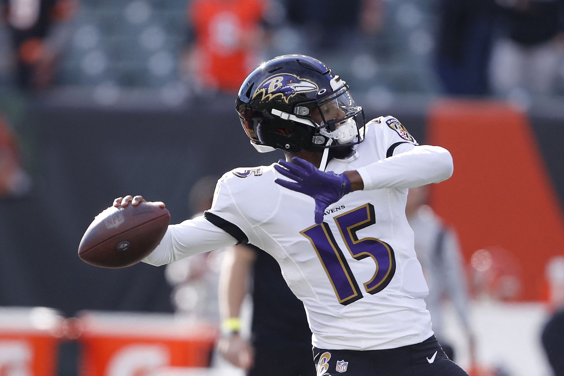 Baltimore Ravens quarterback Josh Johnson (15) warms up before a game against the Cincinnati Bengals at Paul Brown Stadium in Cincinnati, Ohio on Dec. 26, 2021.