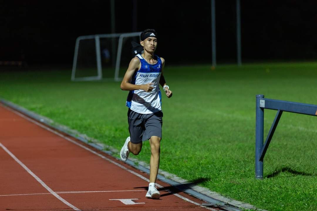 Sildrey Viloria pushes through for the finish at the Oleai Sports Complex.