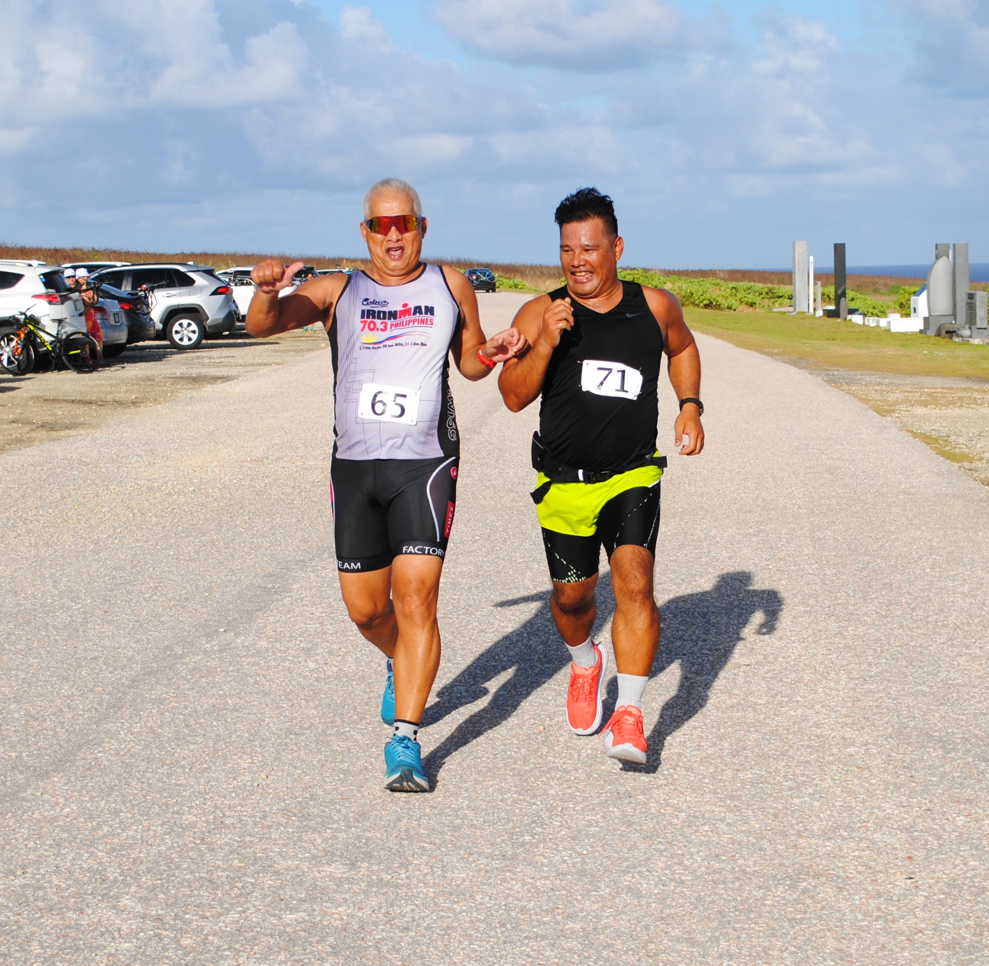 Manny Sitchon and Leo Wania head toward the finish line.