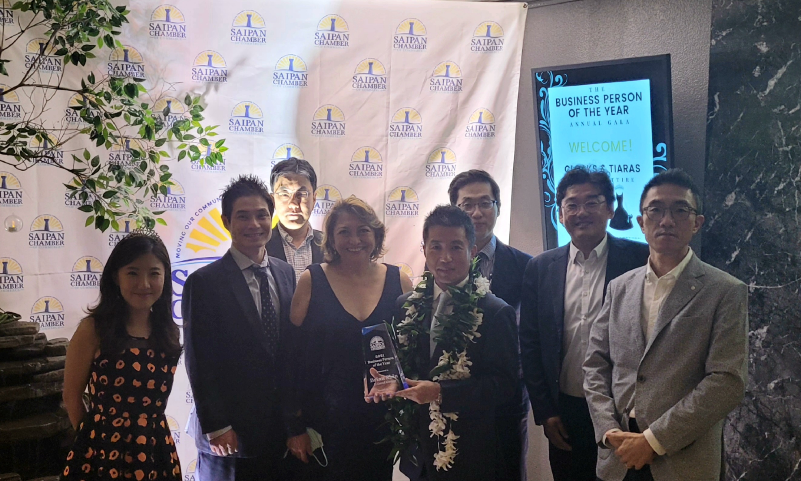 Brian Shin with his E-Land team.