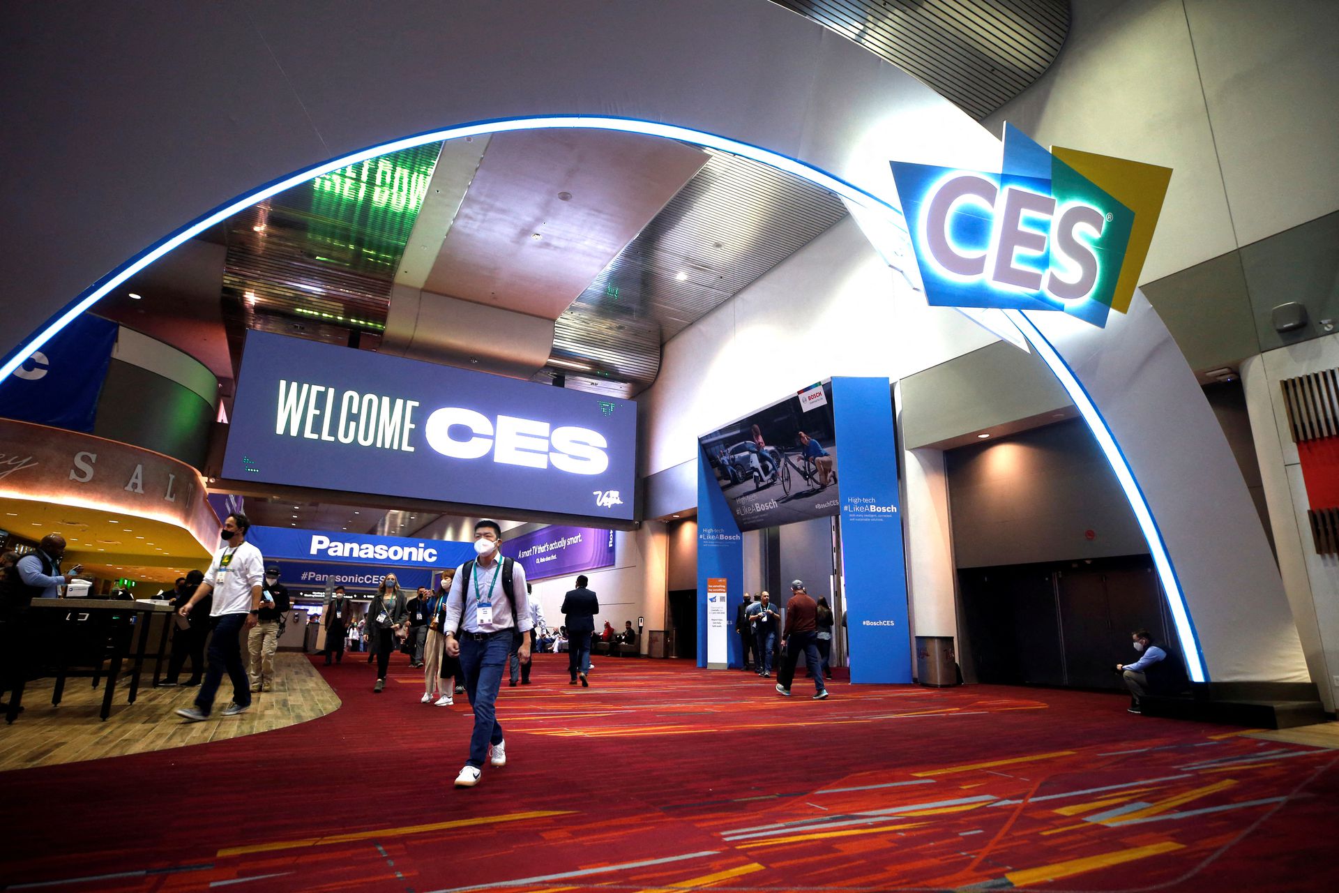 A sign in the Las Vegas Convention Center lobby welcomes attendees to CES 2022 in Las Vegas, Nevada, Jan. 6, 2022.