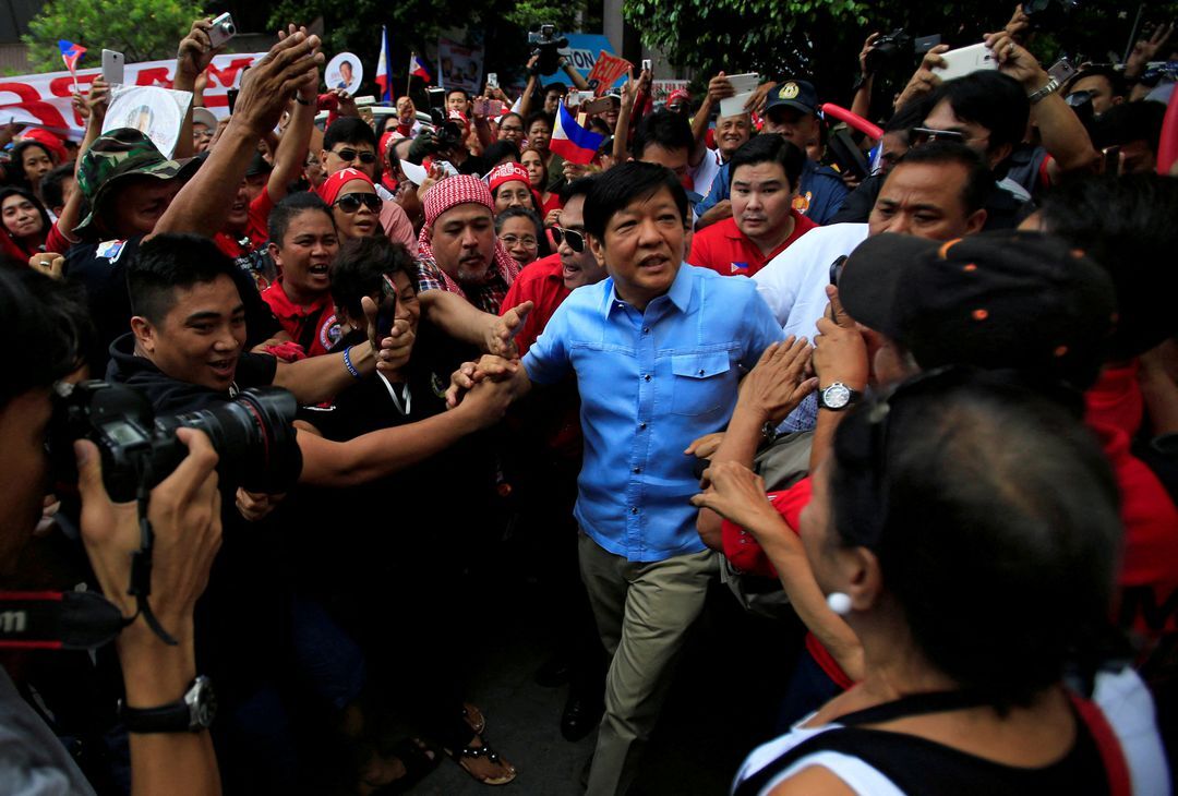 Former Sen. Ferdinand "Bongbong" Marcos Jr. is greeted by his supporters upon his arrival at the Supreme Court  Manila, the Philippines April 17, 2017.