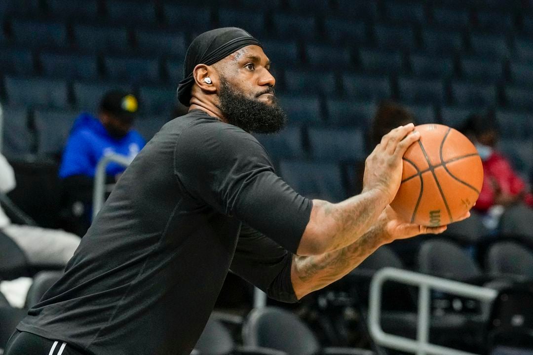 Los Angeles Lakers forward LeBron James (6) during pregame warm ups against the Charlotte Hornets at the Spectrum Center in Charlotte, North Carolina, Jan. 28, 2022.