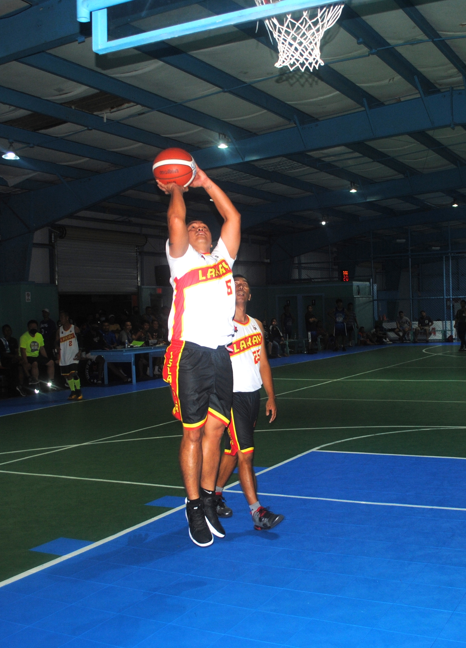 Lakay's Capalad pulls up for the uncontested shot during an open division game of the Saipan Centennial Lions Club Basketball League at the TSL Sports Complex.