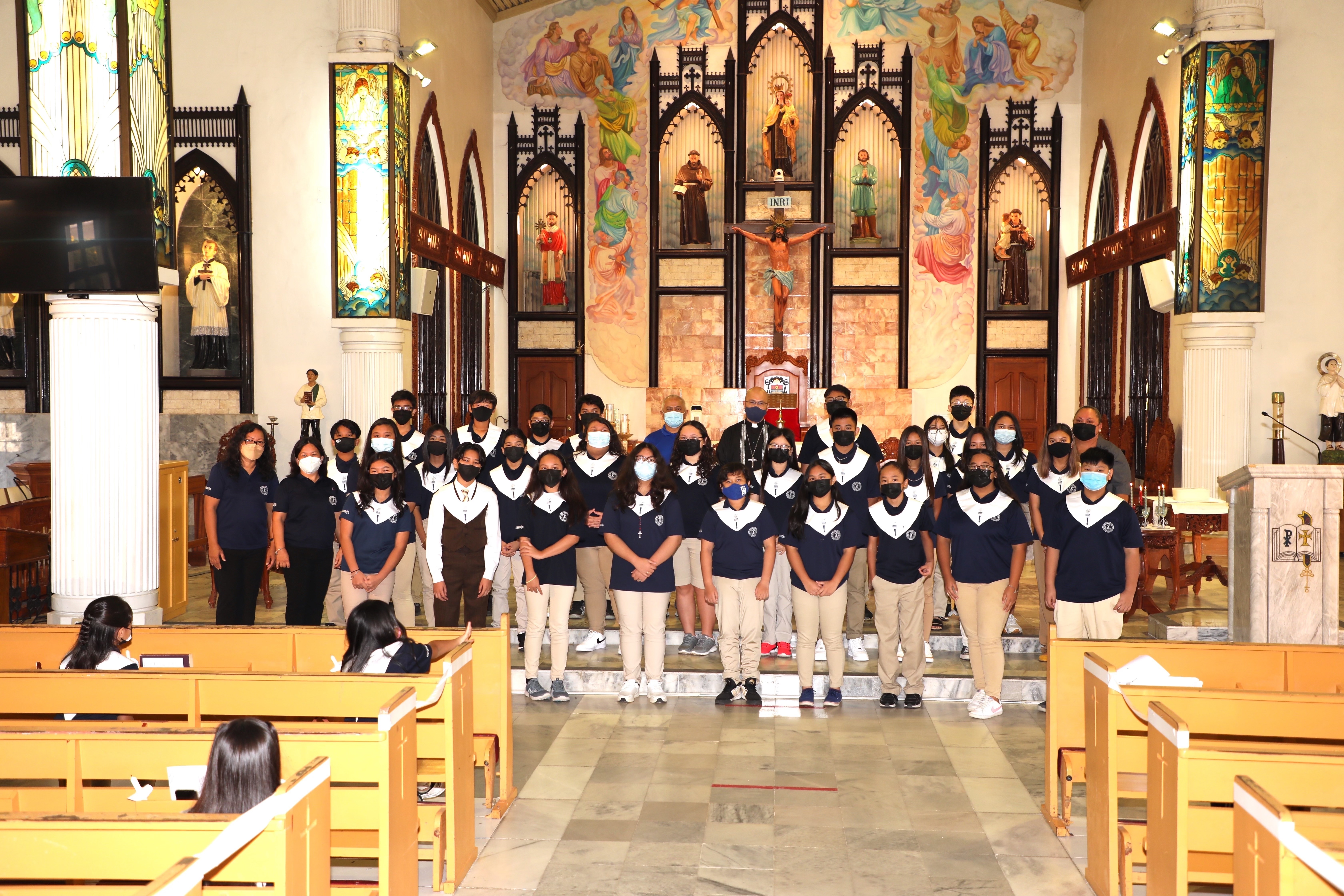 Twenty-nine total junior high school students were inducted into Mount Carmel School’s Immaculate Heart Chapter of the National Junior Honor Society in a ceremony held on Friday, March 18, 2022, at Mount Carmel Cathedral.
