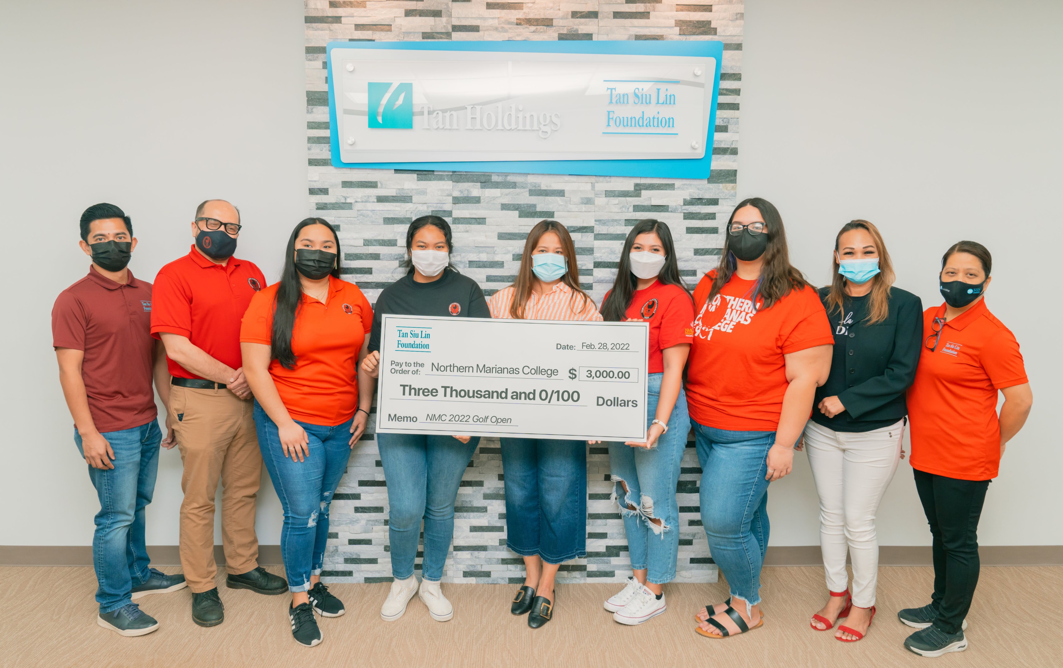 The Tan Siu Lin Foundation recently donated $3,000 to  Northern Marianas College in support of its upcoming fundraising golf tournament. In photo are NMC President Galvin Deleon Guerrero, EdD, TSL Foundation Executive Director Merlie Tolentino, NMC employees and students, and TSL Foundation representatives.