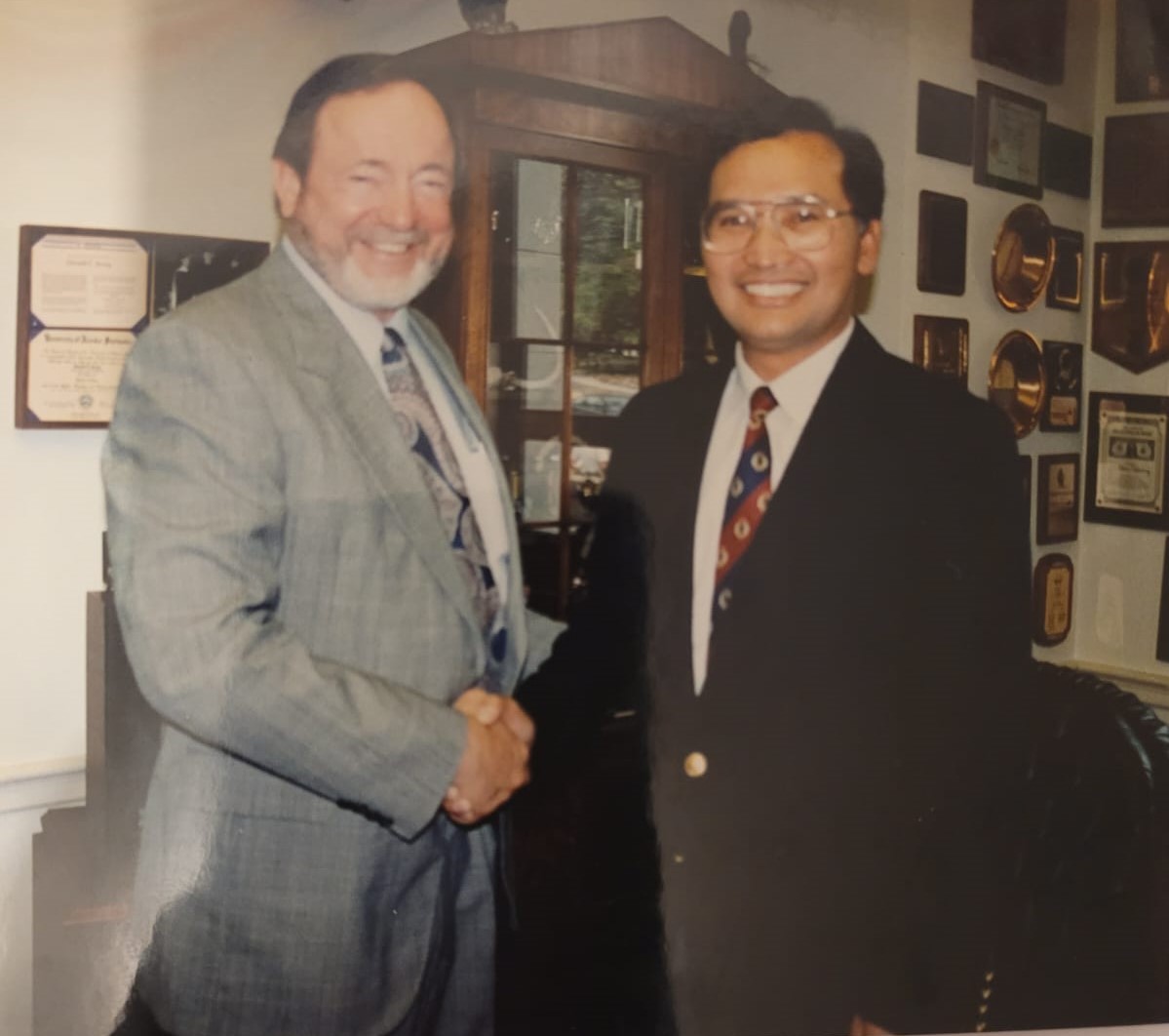 U.S. Congressman Don Young shakes hands with then-CNMI Resident Rep. Juan N. Babauta on Capitol Hill in Washington, D.C. in this file photo.