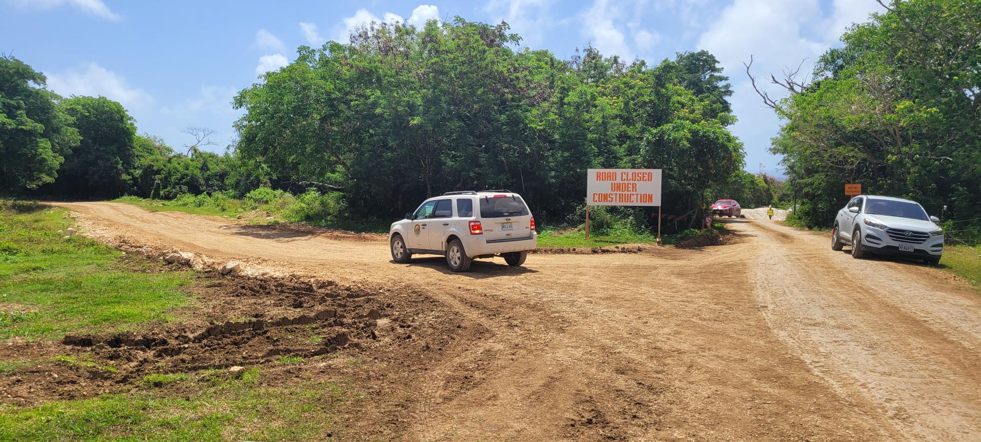 The T-Way leading to Bird Island on the left and to Hidden Beach on the right.