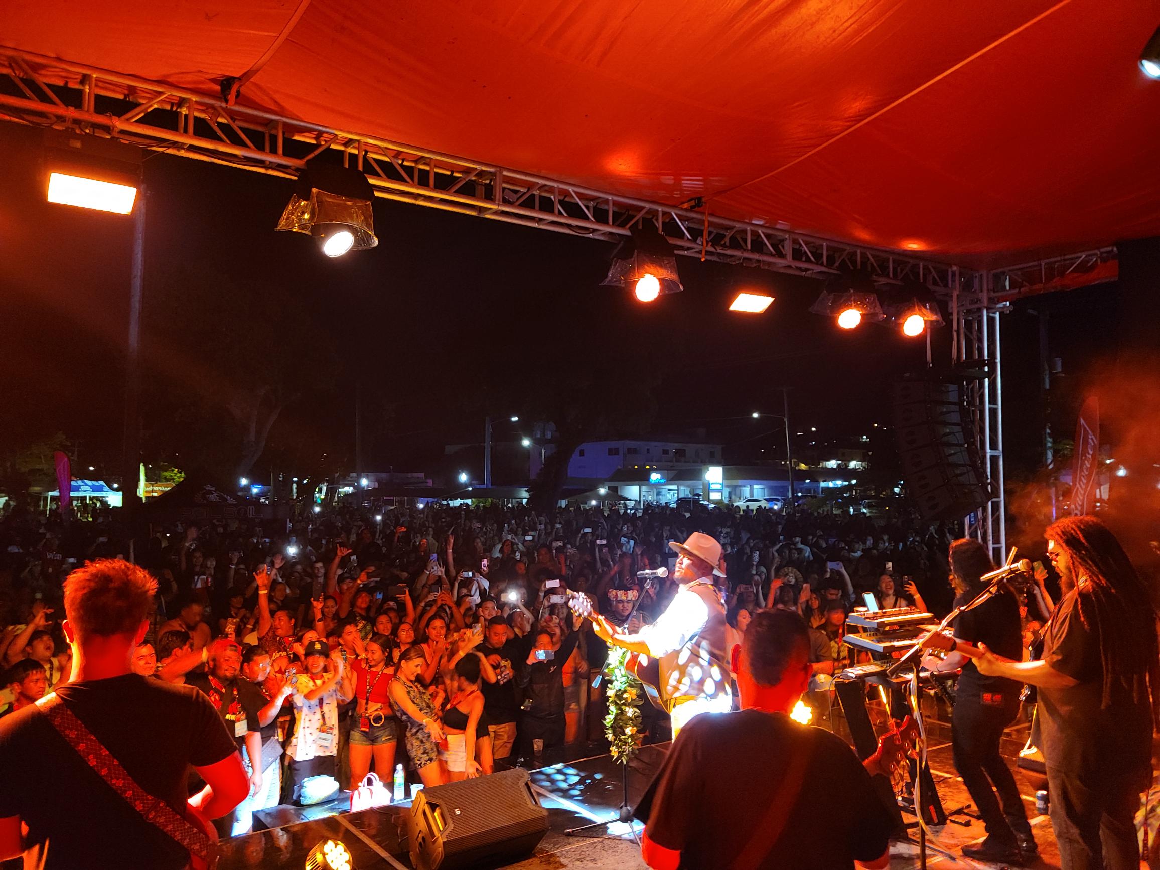 Maoli Music pumps up the crowd.