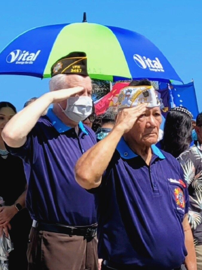 Veterans salute the nation’s fallen heroes.