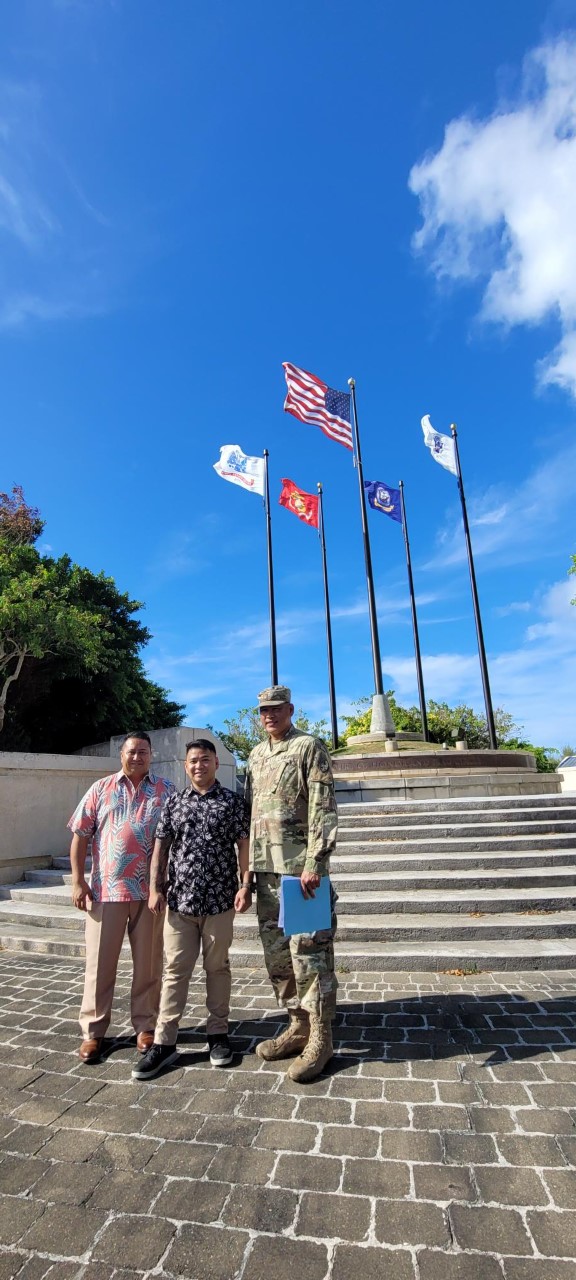 From left, Gov. Ralph DLG Torres, Reyel Quezon, and Maj. Juan King pose for a photo.