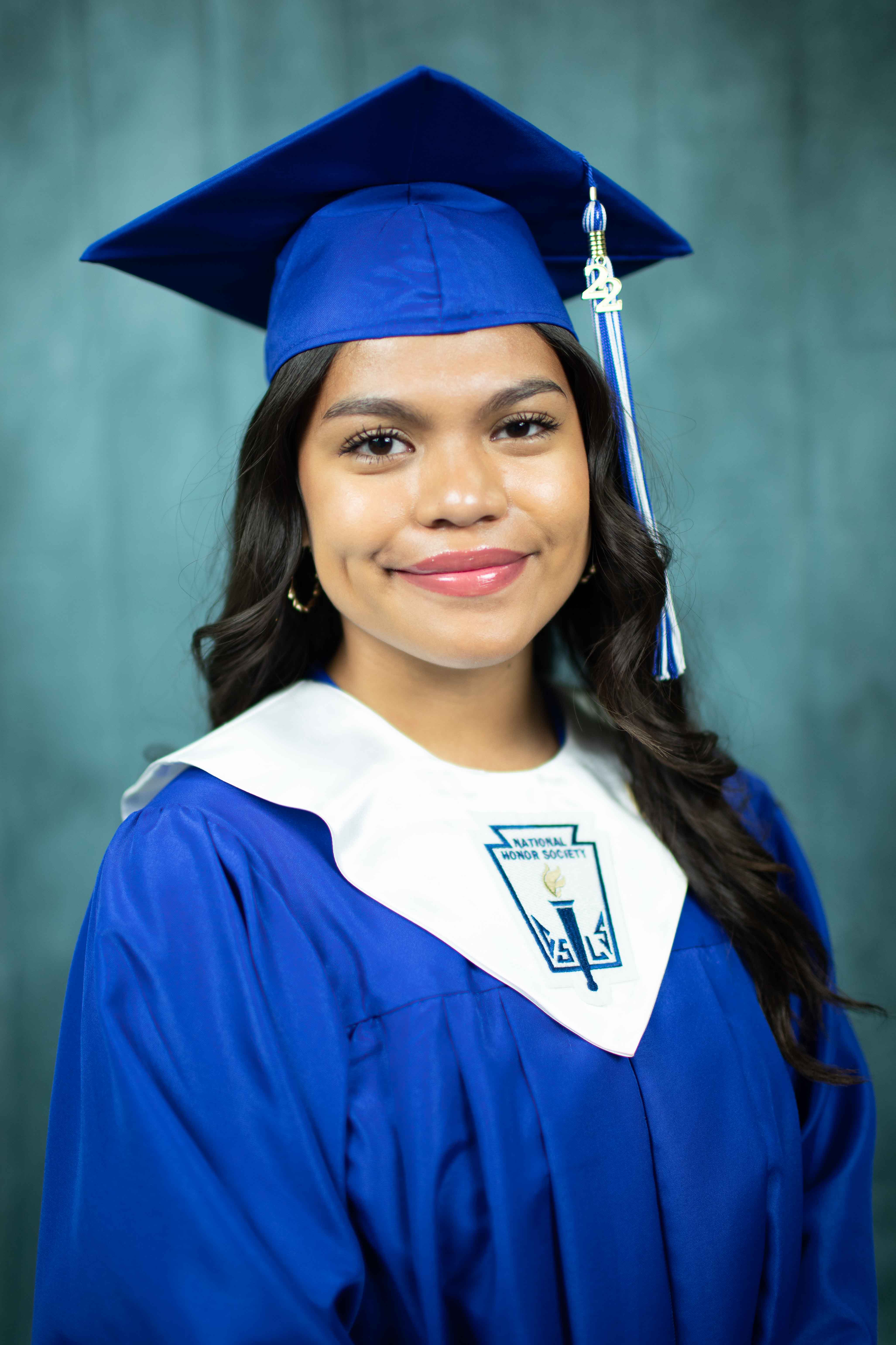 Aleia Carlinne Hofschneider Santos