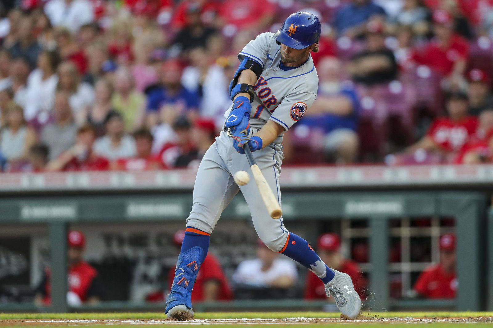 New York Mets second baseman Jeff McNeil (1) hits a single against the Cincinnati Reds in the second inning at Great American Ball Park in Cincinnati, Ohio on July 5, 2022.