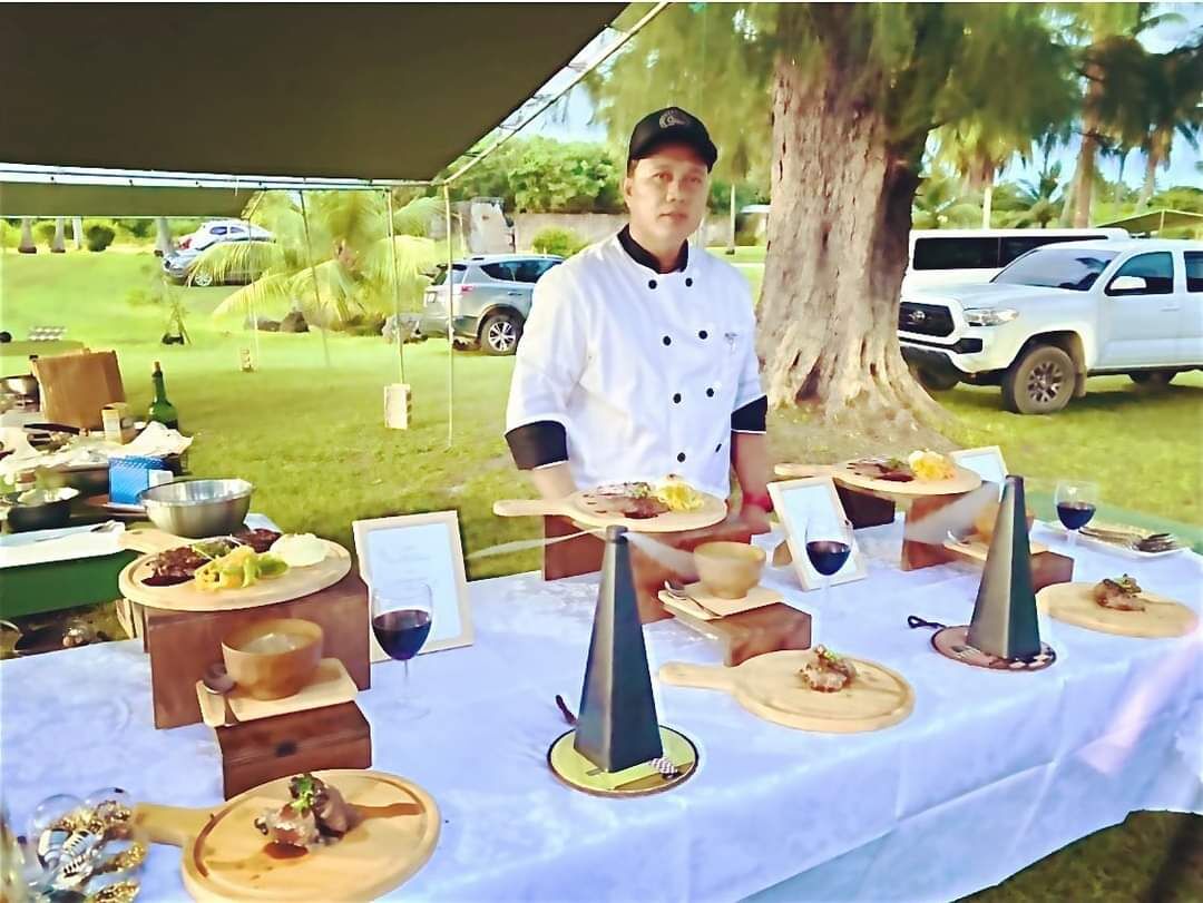 D’ Chef’s Kitchen executive chef Rico Delos Reyes topped the Tinian competition with his three-course menu: local beef broil using fresh Tinian beef with grilled cheese and mushroom filling; a traditional local beef soup with vegetables with an Italian minestrone cooking style, and a simple beef steak with a red wine reduction sauce.