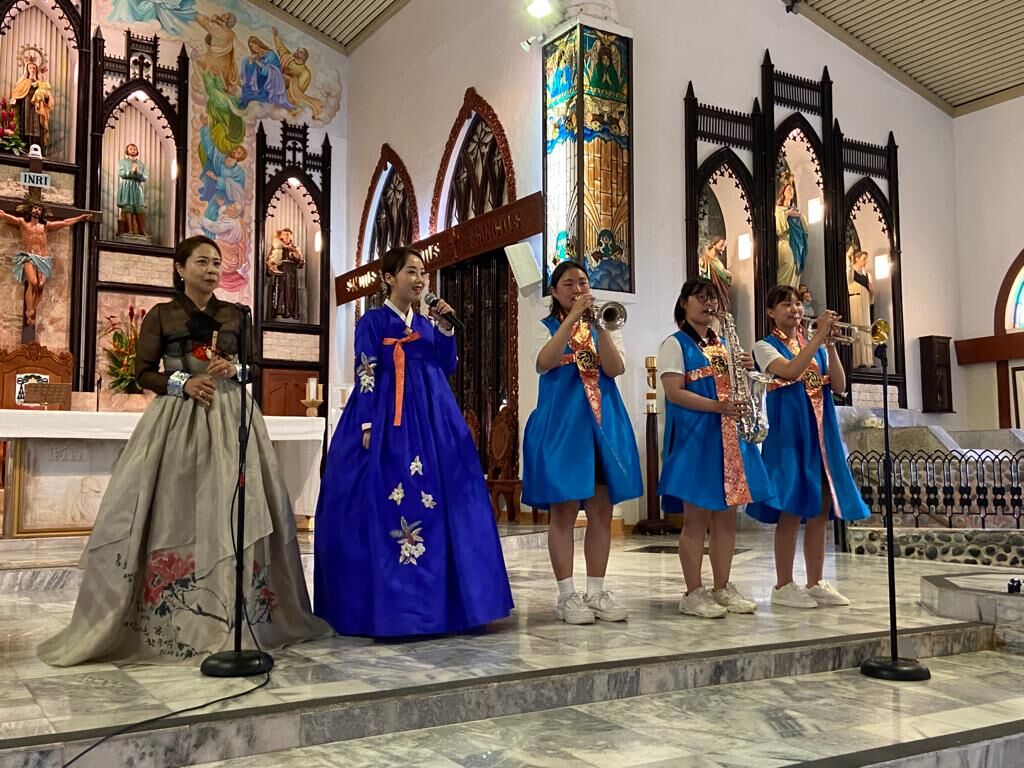 Traditional Korean performers gave a special performance the Mount Carmel School student body during the first week of classes.