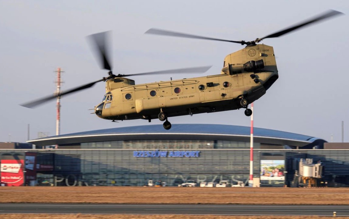 A U.S. Army CH-47F Chinook helicopter lands at Rzeszow-Jasionka Airport, Poland on February 15, 2022.