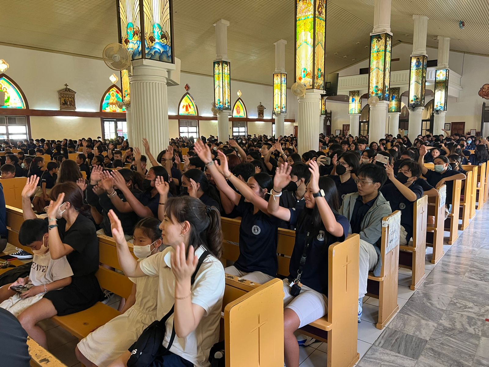 During the first week of classes, Mount Carmel School students enjoyed a special performance by the Korea Junior Big Band, U Angel Boys, and by the distinguished traditional Korean performer Kim Gaehee at the Mount Carmel Cathedral.