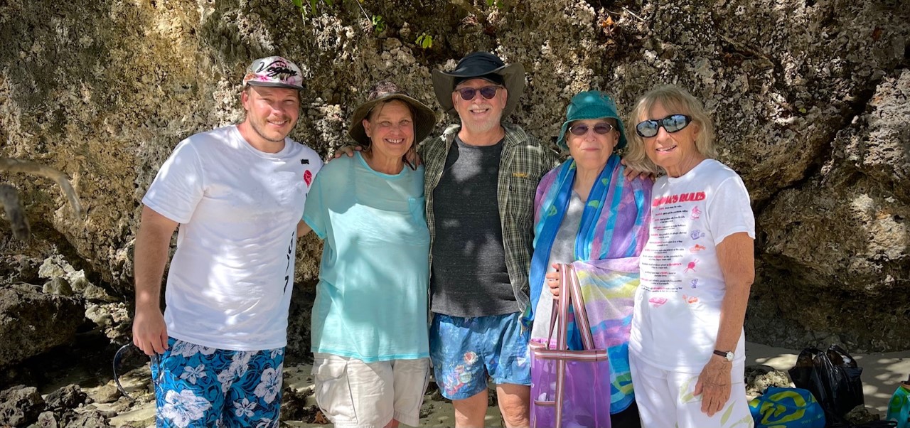 Ian Hudson with his mom Joanne, Curt, Lisa and Roz at Paupau.