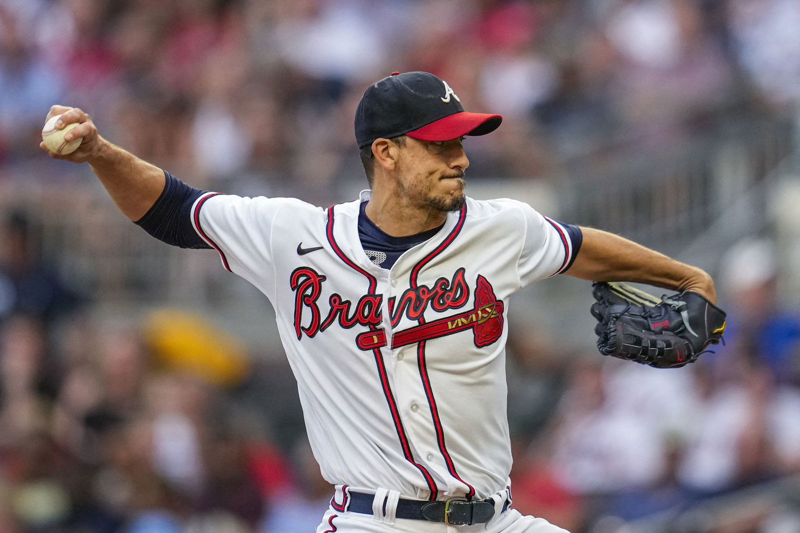 Atlanta Braves starting pitcher Charlie Morton (50) pitches against the New York Mets during the second inning at Truist Park in Cumberland, Georgia, Aug. 16, 2022.