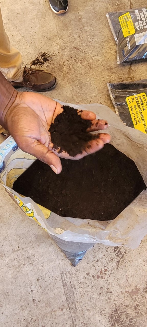 The final composting product is sold at an affordable price, with local farmers only paying 25% of market value.