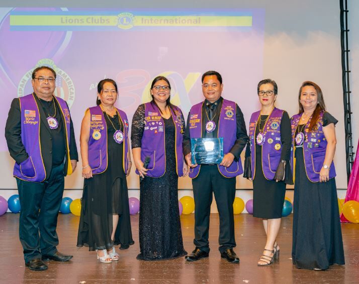 Marcelo Masilungan receives the Lion of the Year Award from the home club as the Club President for the Lion Year 2021-2022 and for his generous contribution to the Lions Clubs International Foundation.