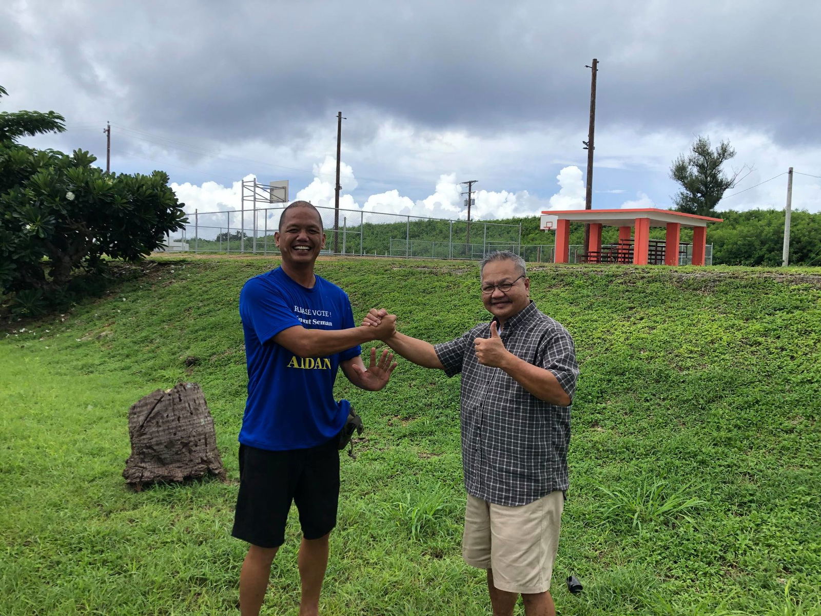 Vincent S. Aldan, left, with local radio talk show host Glenn Hocog.