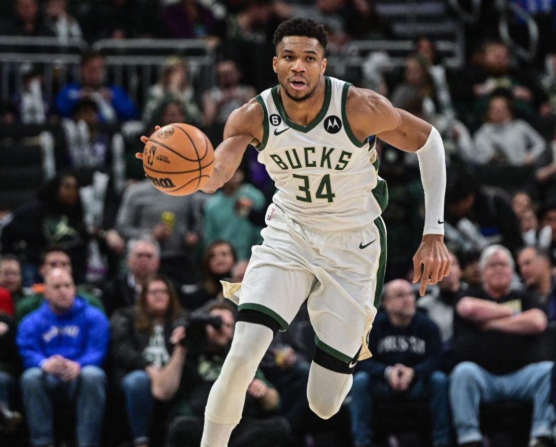 Milwaukee Bucks forward Giannis Antetokounmpo (34) brings the ball downcourt in the third quarter during game against the New Orleans Pelicans at Fiserv Forum in Milwaukee, Wisconsin, Jan. 29, 2023.