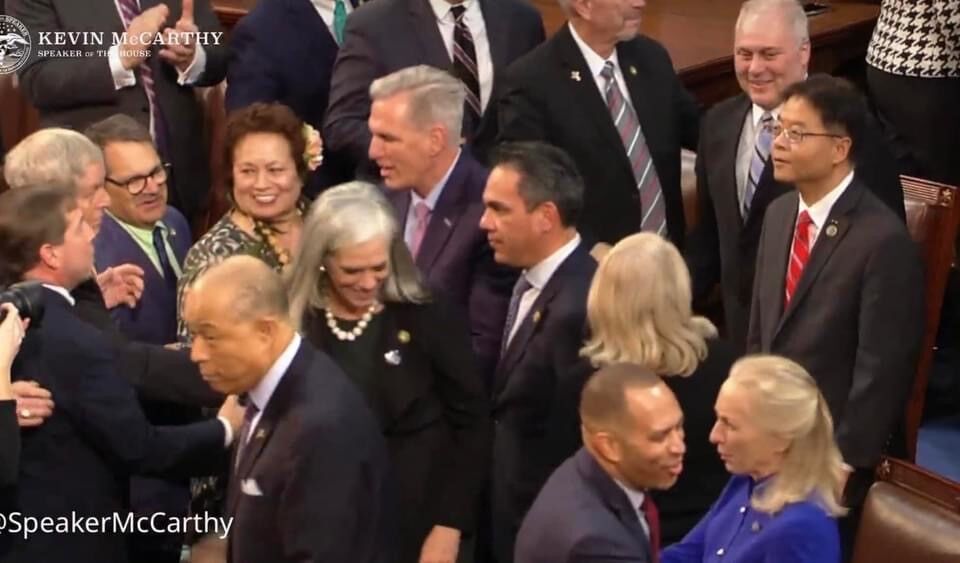 U.S. Congresswoman Uifa’atali Amata of American Samoa in a congratulatory moment with Speaker Kevin McCarthy and House Majority Leader Stephen Scalise. Also pictured are Democratic leader Hakeem Jeffries, and the members serving as whips for both sides of the aisle