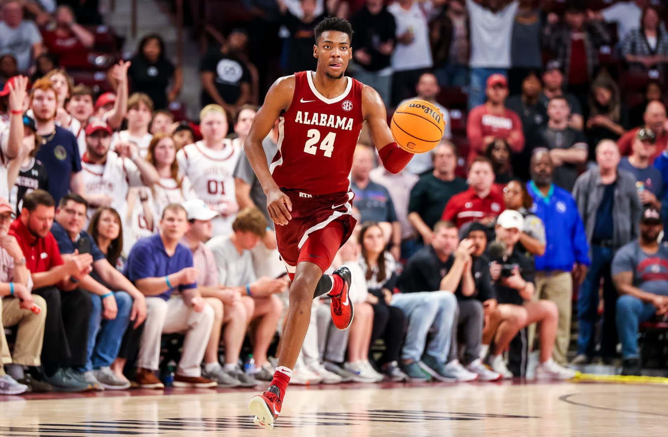 Alabama Crimson Tide forward Brandon Miller (24) dribbles the ball against the South Carolina Gamecocks in the second half at Colonial Life Arena in Columbia, South Carolina, Feb. 22, 2023.