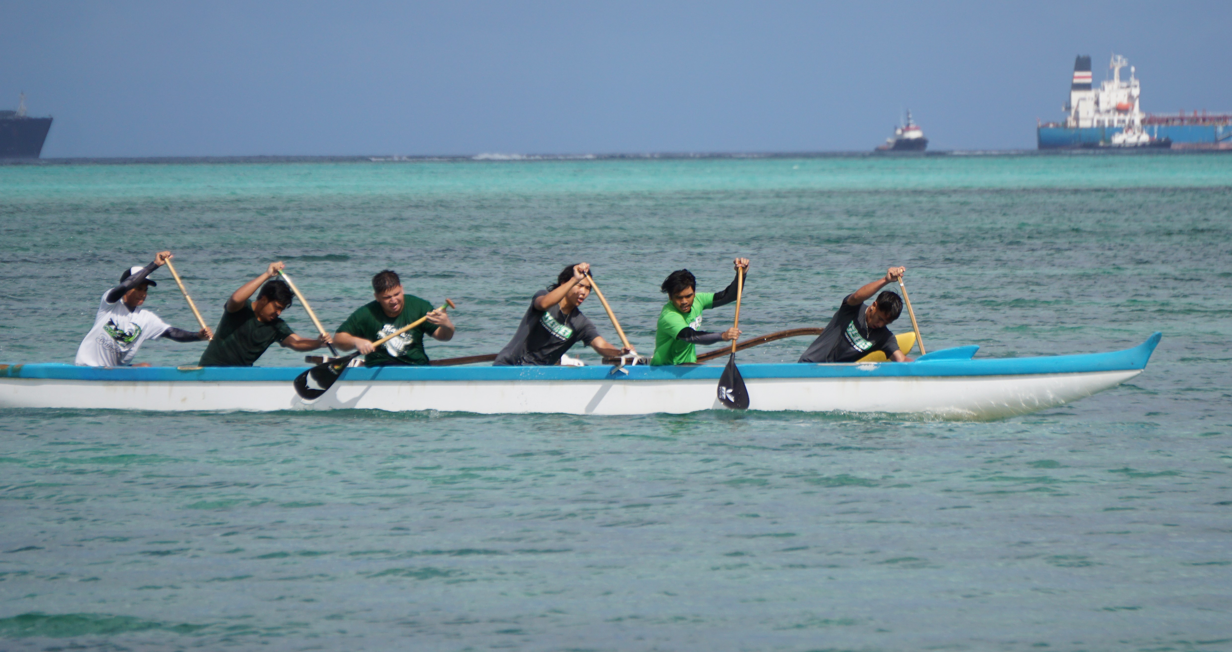 The SSHS boys attempt a turn during a1000m event of the PSS Interscholastic Outrigger Race Series at Kilili Beach.