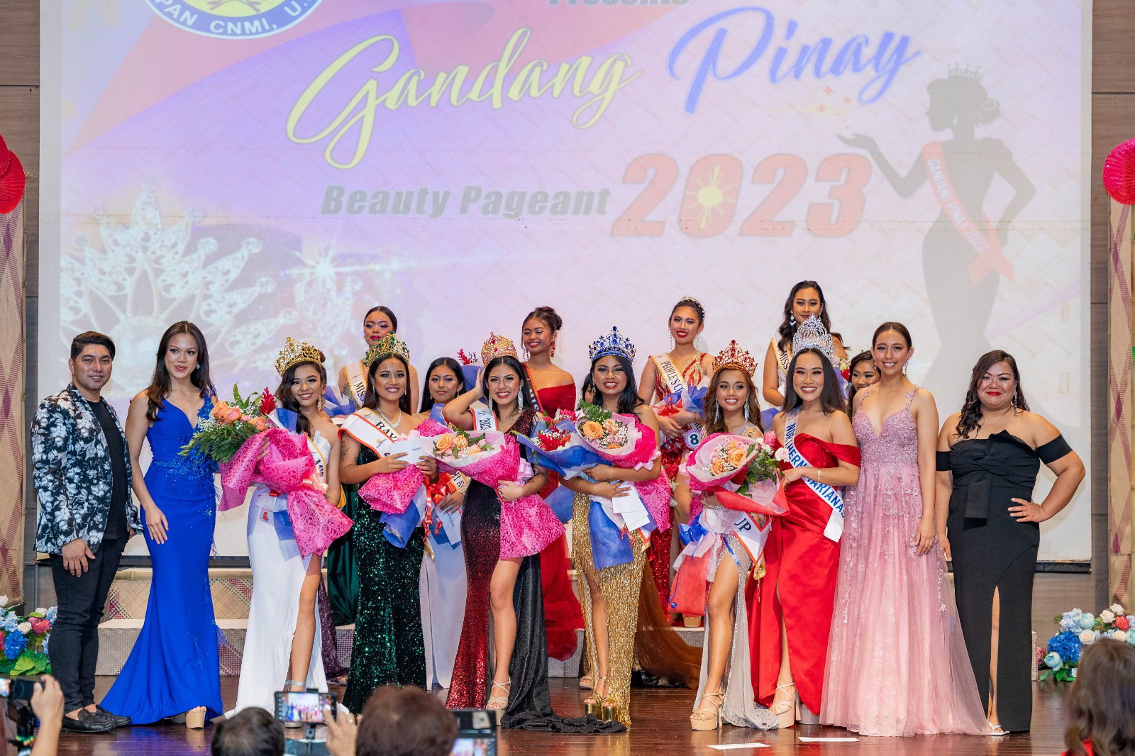 The  “Gandang Pinay” candidates with the pageant judges.