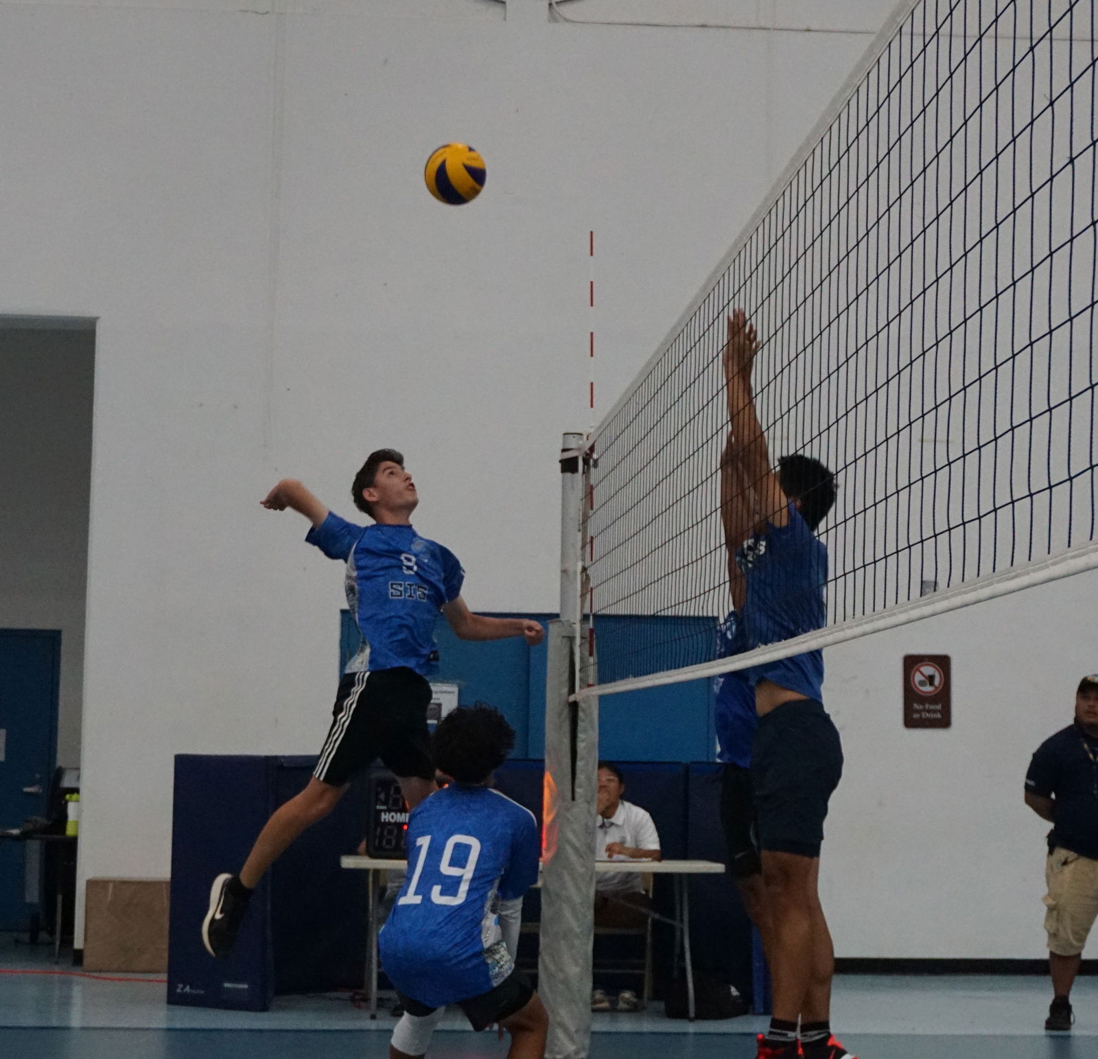 SIS 1's Sosa leaps for the spike finish during a game against MCS 1 on the opening day of the PSS-NMIVA Interscholastic Volleyball League at the MHS gym on Tuesday.