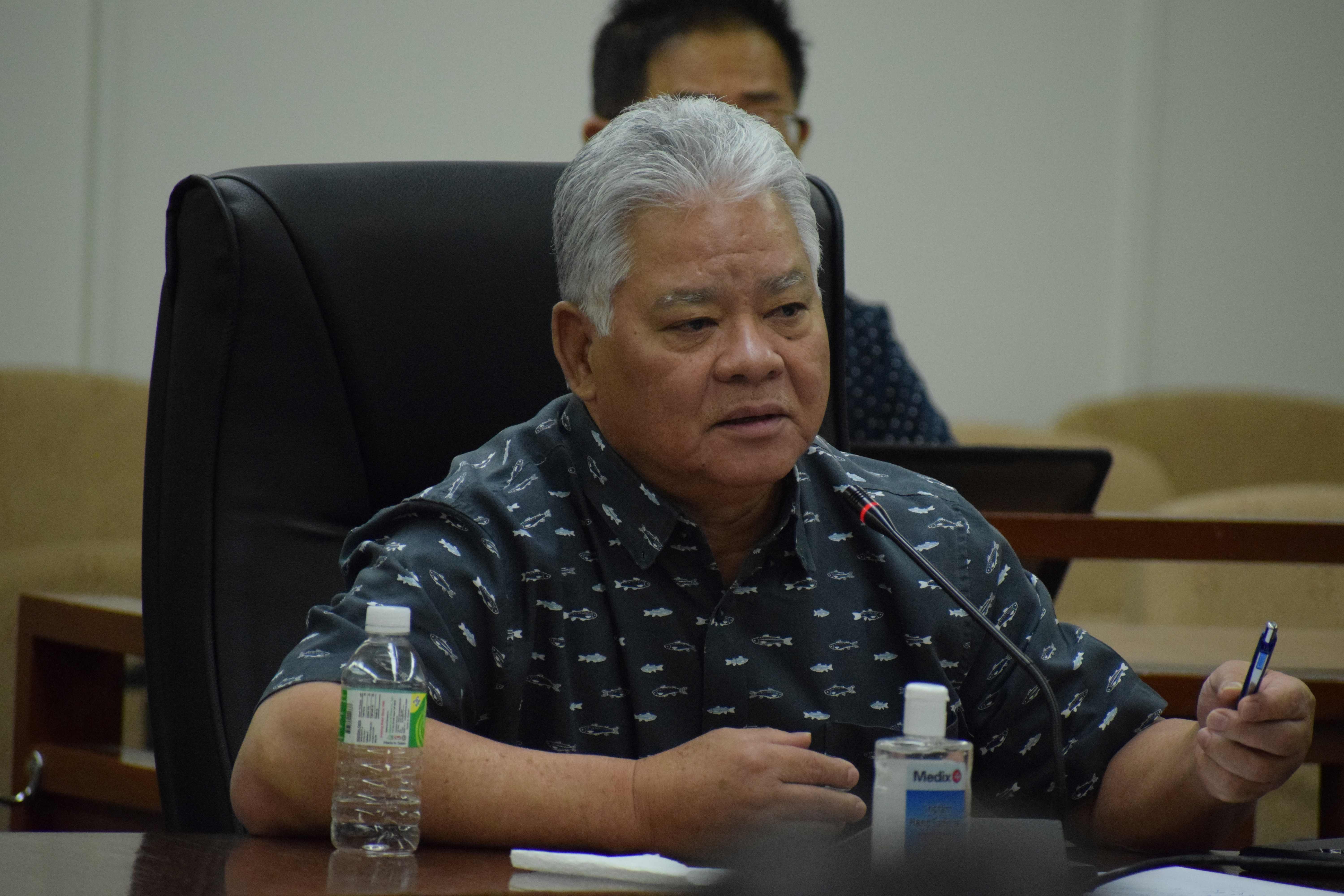 Gov. Arnold I. Palacios speaks during a meeting with the members of Saipan and Northern Islands Legislative Delegation and South Korean golf player and instructor Lim Jin Han on Monday.