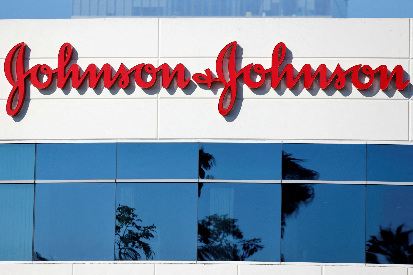 FILE PHOTO: Johnson & Johnson company offices are shown in Irvine, California, U.S., October 14, 2020. REUTERS/Mike Blake/File Photo