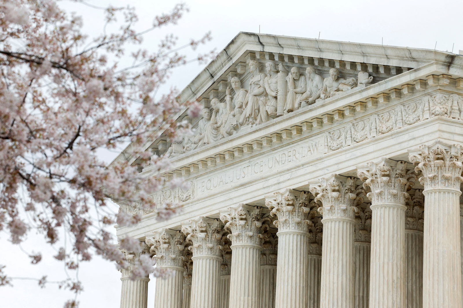 FILE PHOTO: The United States Supreme Court is seen in Washington, U.S., March 27, 2023. REUTERS/Evelyn Hockstein