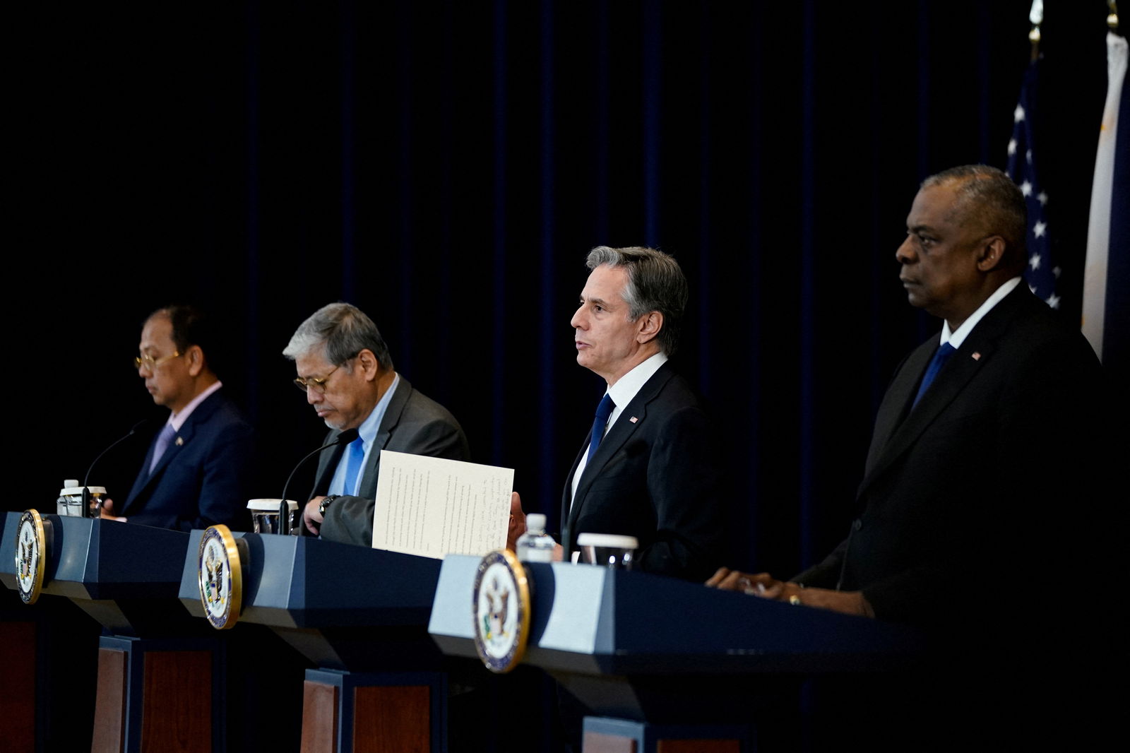 U.S. Secretary of State Antony Blinken conducts joint media availability at the State Department with Defense Secretary Lloyd Austin, Philippine Secretary of Foreign Affairs Enrique Manalo, and Defense Chief Carlito Galvez Jr., in Washington, U.S., April 11, 2023. REUTERS/Elizabeth Frantz/File Photo