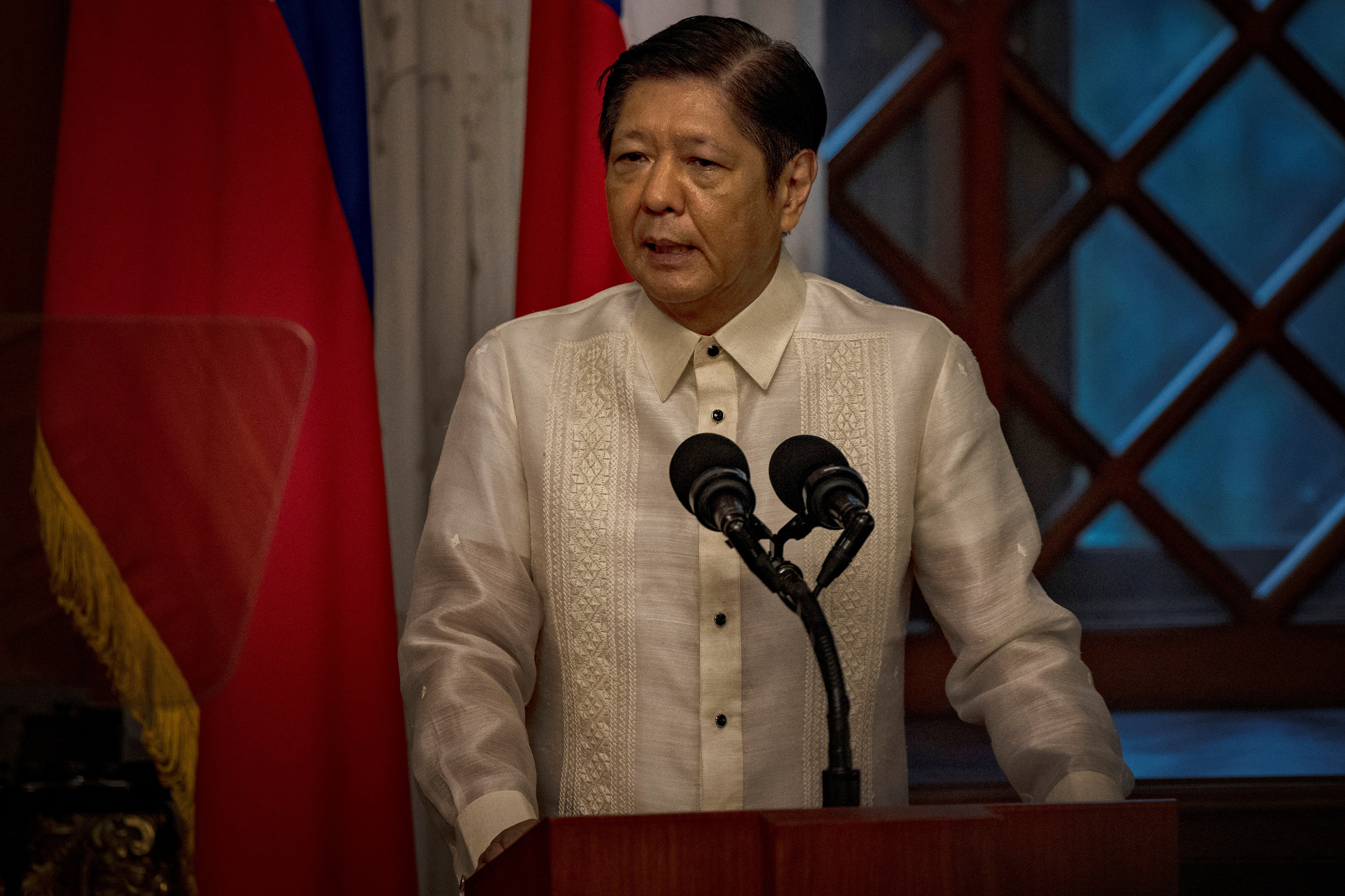 FILE PHOTO: Philippine President Ferdinand Marcos Jr. delivers a speech as part of a joint press statement with Czech Prime Minister Petr Fiala, at Malacanang Palace, in Manila, Philippines, April 17, 2023. Ezra Acayan/Pool via REUTERS