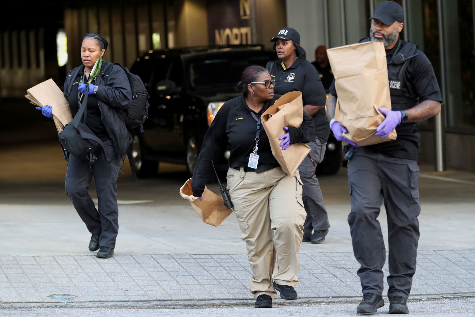 Atlanta Crime Scene Investigators carry out evidence from the crime scene following the shooting at Northside Medical, in Atlanta, Georgia, U.S. May 3, 2023. REUTERS/Alyssa Pointer